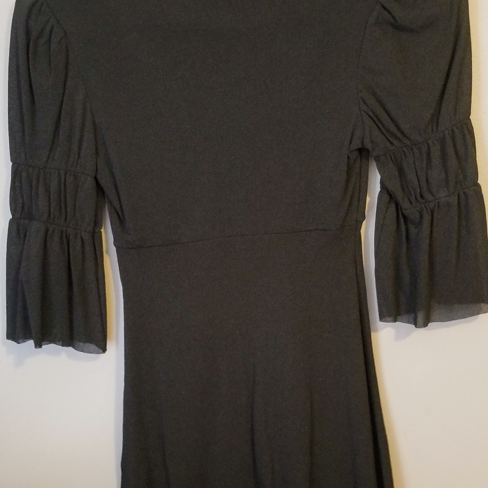 Sweet Pea Layered Mesh Top XS - Picture 3 of 3